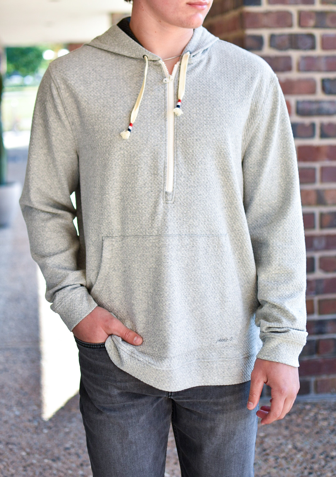 JOHNNIE-O Georgie Drawstring 1/4 Zip Hoodie in Light Gray – Cayman's