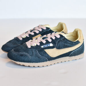 AUTRY Windspin Low Sneaker in Grey/Ivory