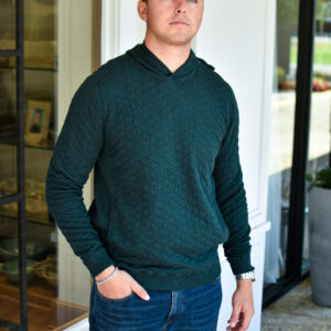 HOLDERNESS & BOURNE The Wallace Sweater in Heathered Ivy