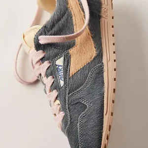 AUTRY Windspin Low Sneaker in Grey/Ivory