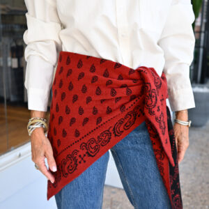 GUEST IN RESIDENCE The Wild Rag in Carmine/Black