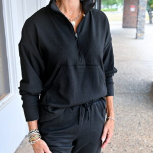 FUNDAMENTAL COAST Skyline Half Zip in Jet Black