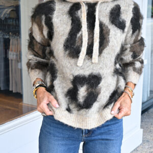 CENTRAL PARK WEST Noa Oversized Leopard Hoodie in Camel