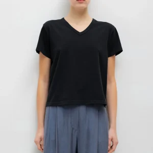 LESET Margo V-Neck in Black